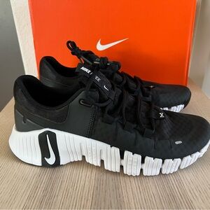 Nike Free Metcon 5 - Men’s 9.5